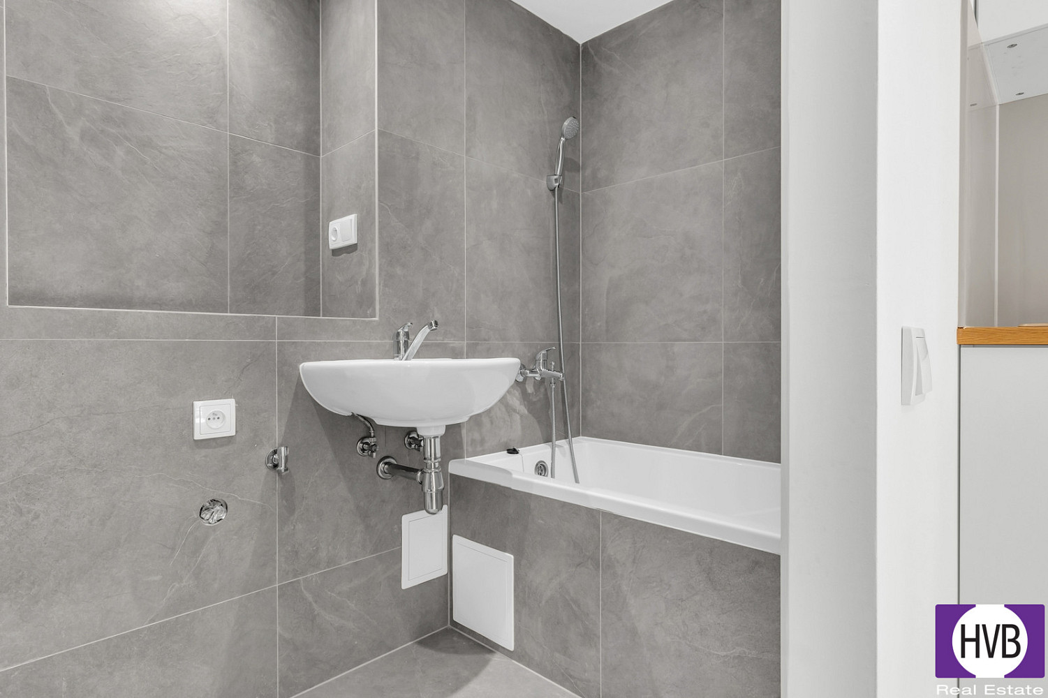 Prodej bytu 1+kk 30 m² – fotografie 4