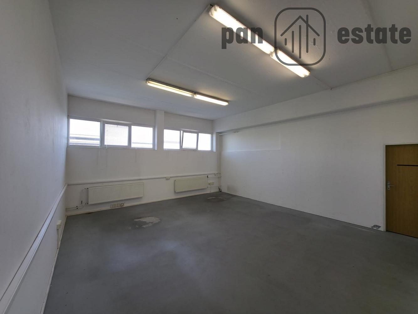Pronájem kanceláře 40 m² — photo 3