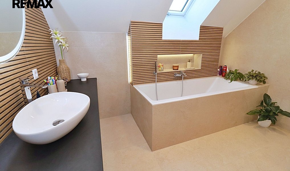 Prodej domu 131 m² s pozemkem 352 m², Holice – náhled fotky 22