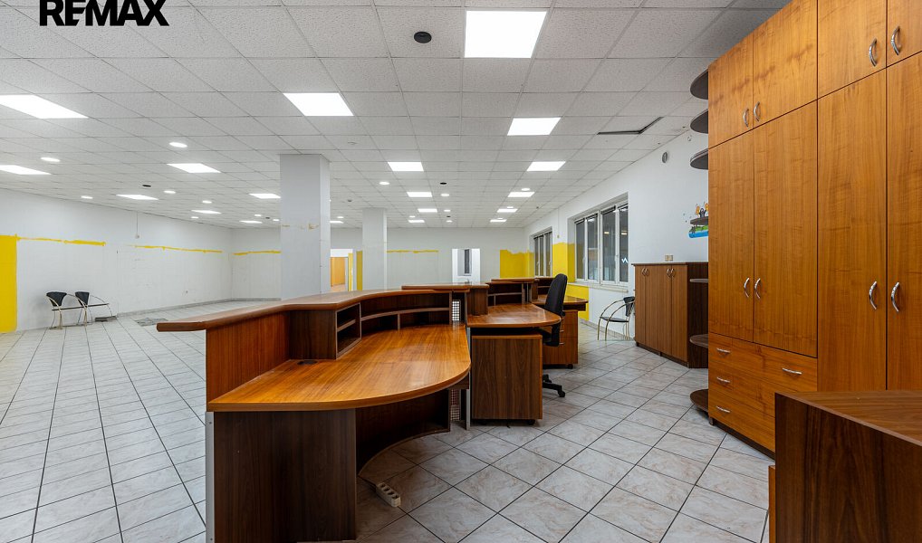 Pronájem obchodních prostor 457 m², Průhonice – náhled fotky 10