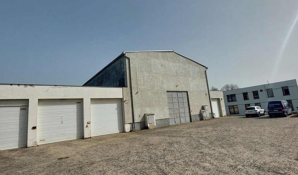 Pronájem komerčního objektu (jiného typu) 1 000 m², Benešov – náhled fotky 4