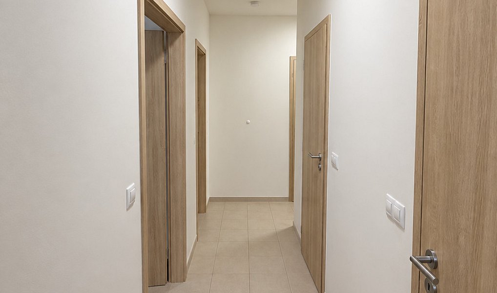 Pronájem bytu 3+kk 65 m², Jinočany – náhled fotky 20