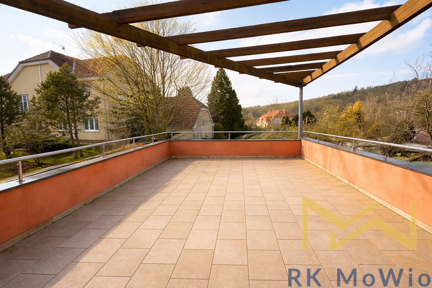 Pronájem domu 336 m² s pozemkem 850 m² — photo 5