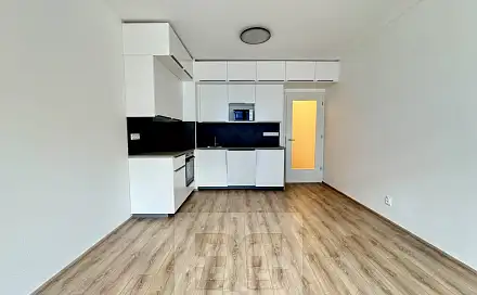 Pronájem bytu 1+kk 35 m²