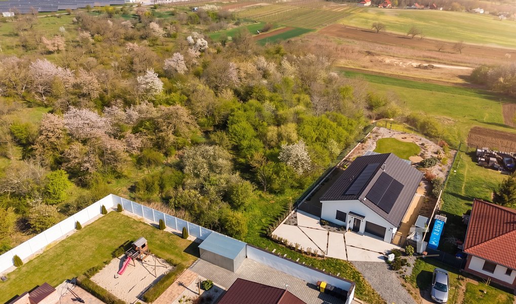 Prodej stavebního pozemku 940 m², Drnholec – náhled fotky 7