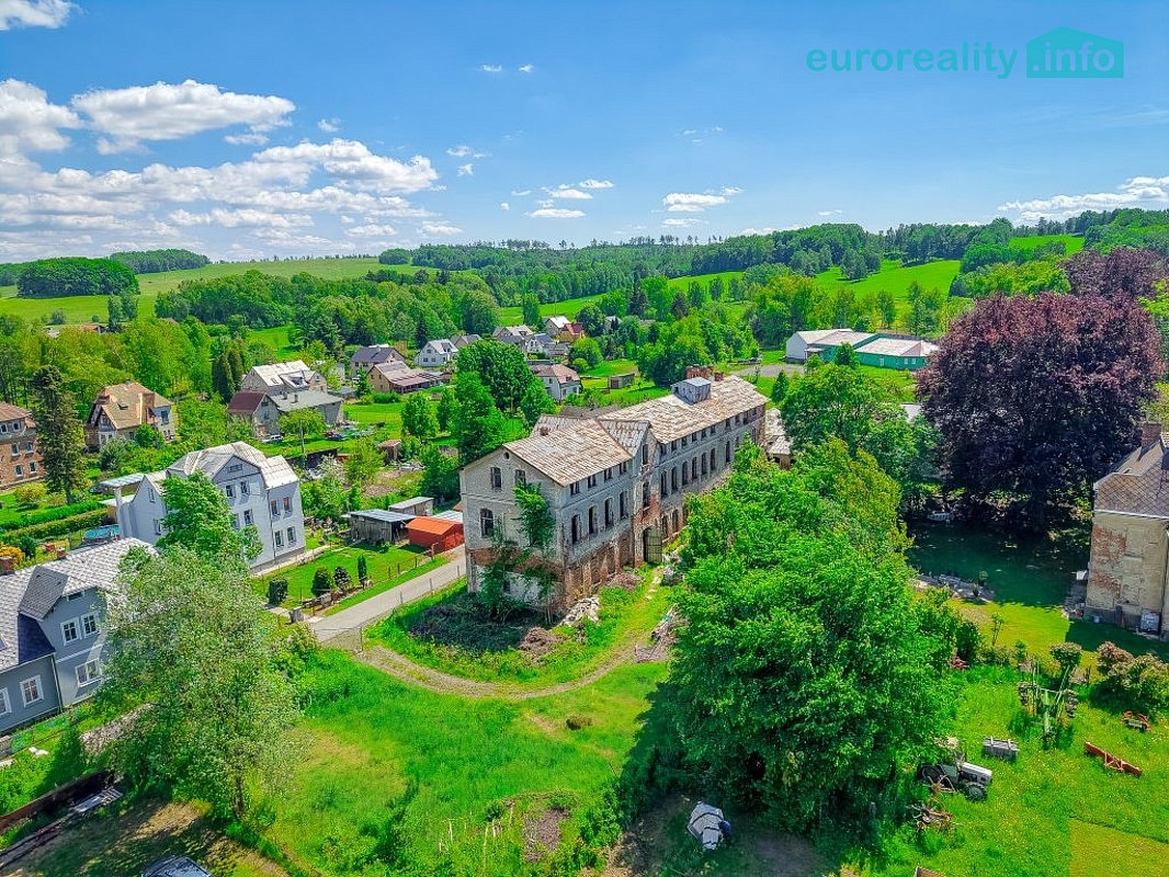 Prodej stavebního pozemku 2 399 m²