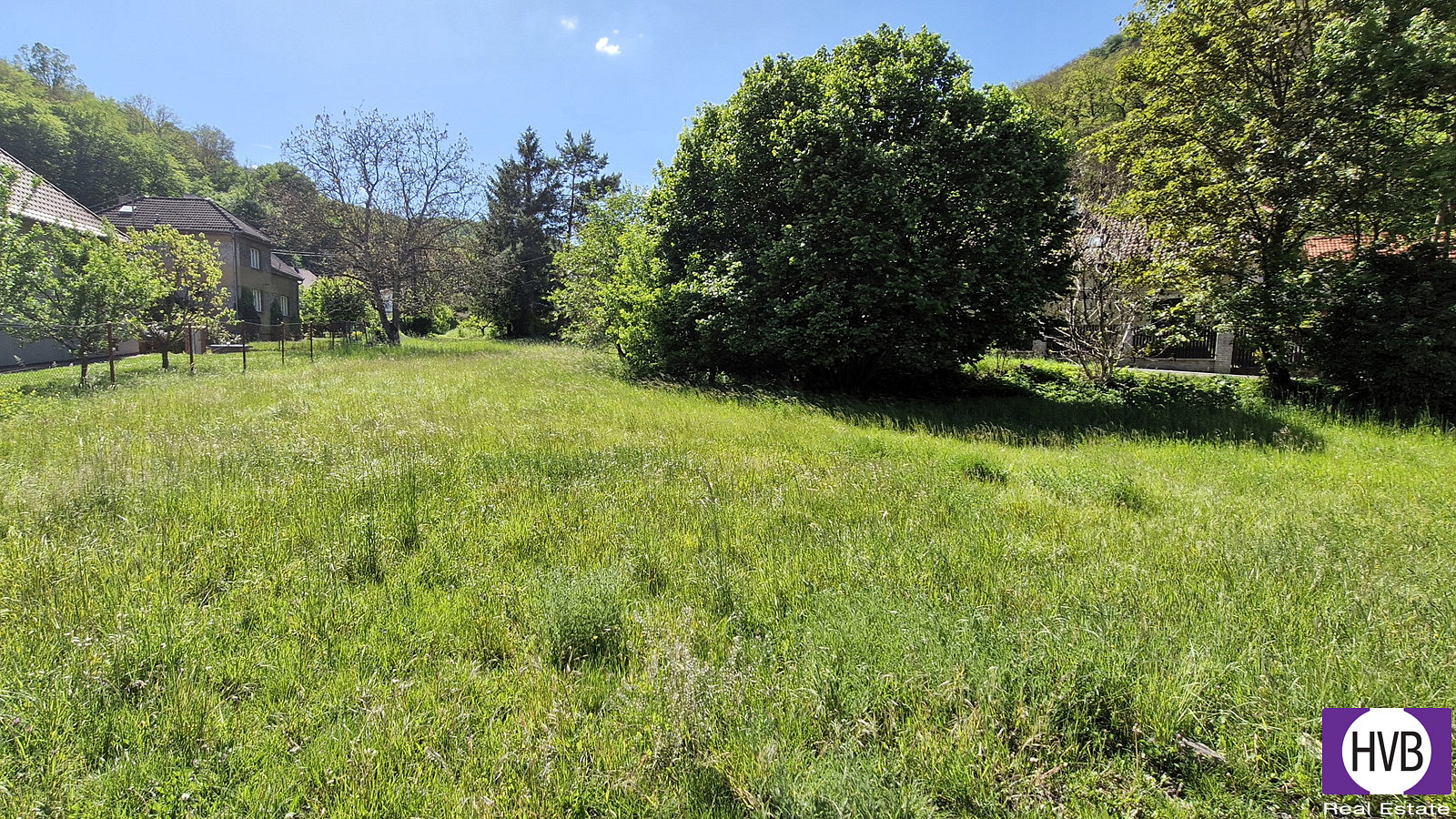 Prodej stavebního pozemku 1 394 m² — photo 2