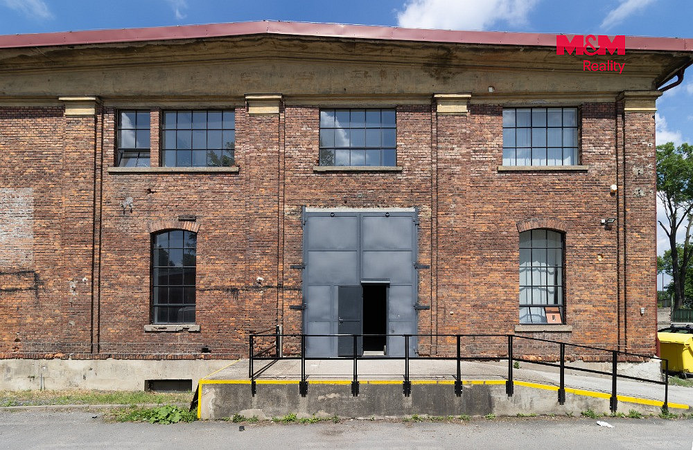 Pronájem výrobních prostor 1 500 m² – fotografie 3