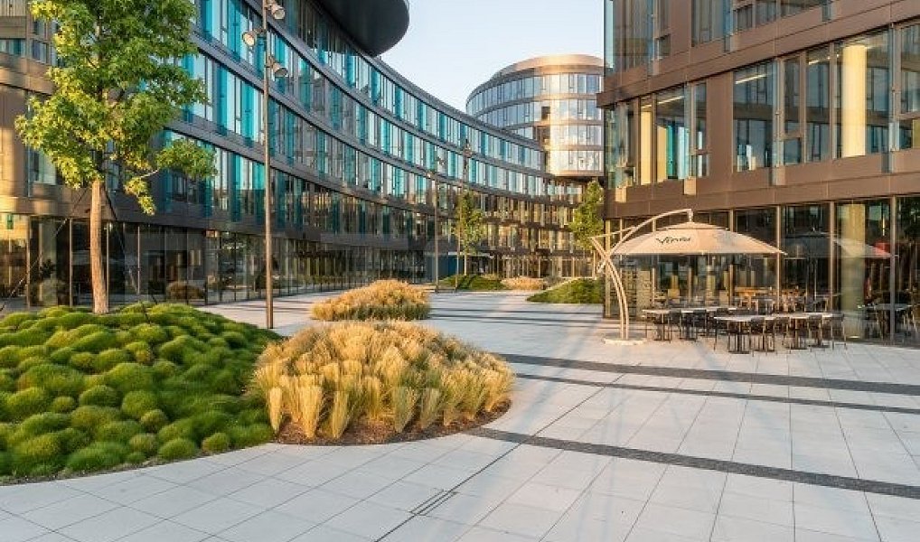 Pronájem kanceláře 612 m², Praha – náhled fotky 2