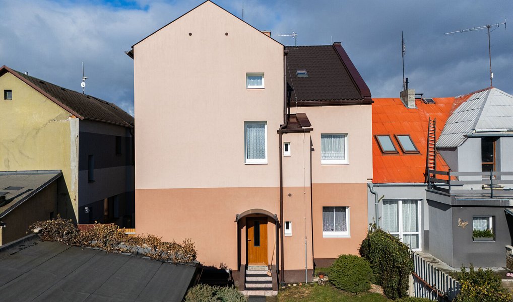 Prodej domu 207 m² s pozemkem 354 m², Spořice – náhled fotky 20