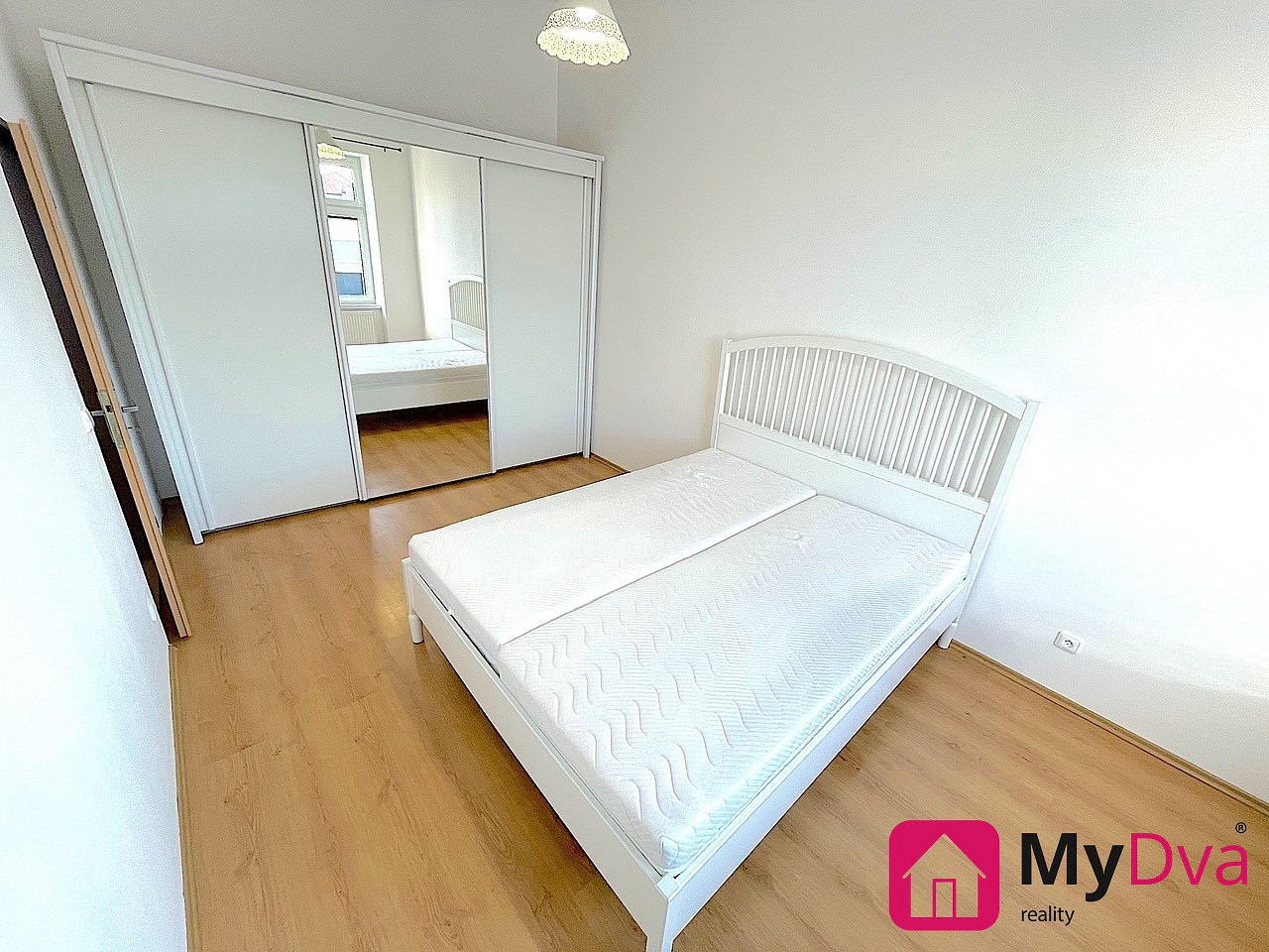 Pronájem bytu 3+kk 68 m² – fotografie 5