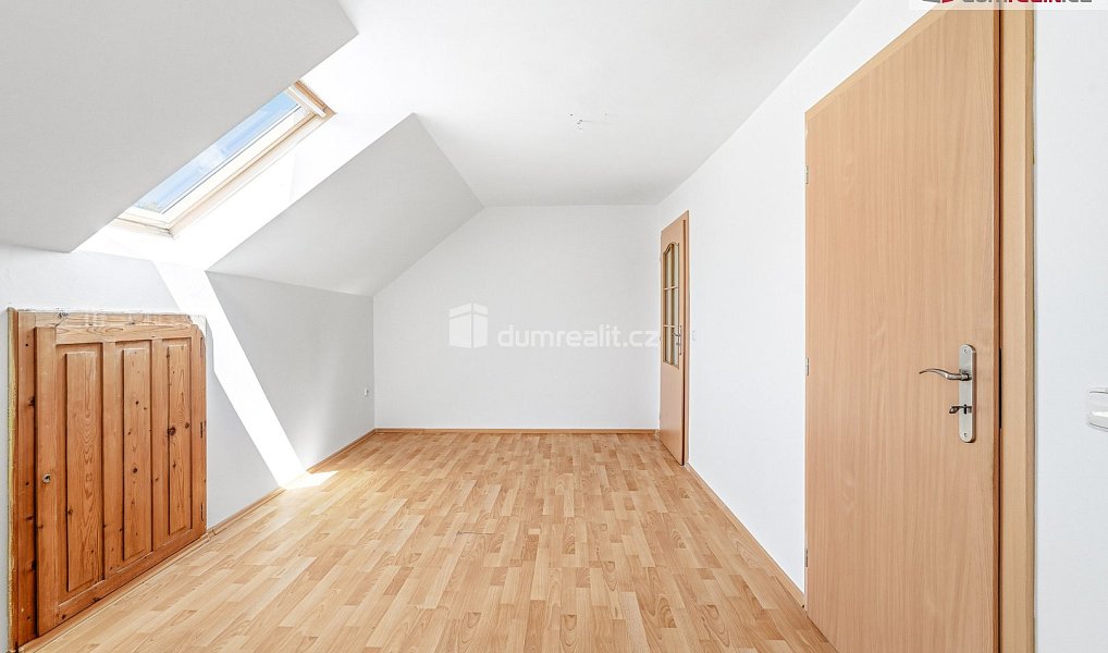 Prodej domu 220 m² s pozemkem 614 m², Karlovice – náhled fotky 10