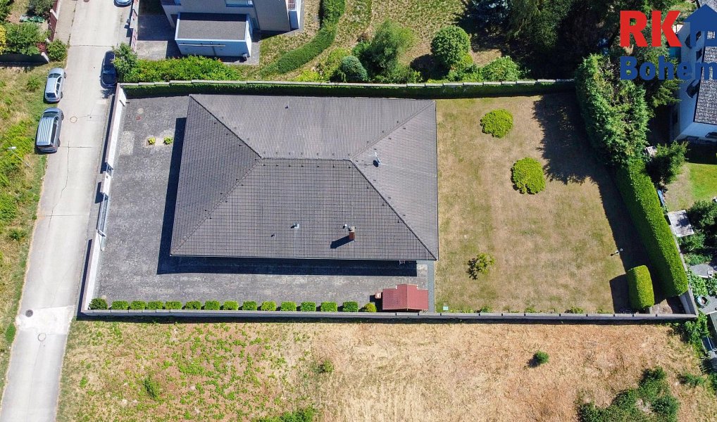 Prodej domu 266 m² s pozemkem 1 426 m², Šestajovice – náhled fotky 15