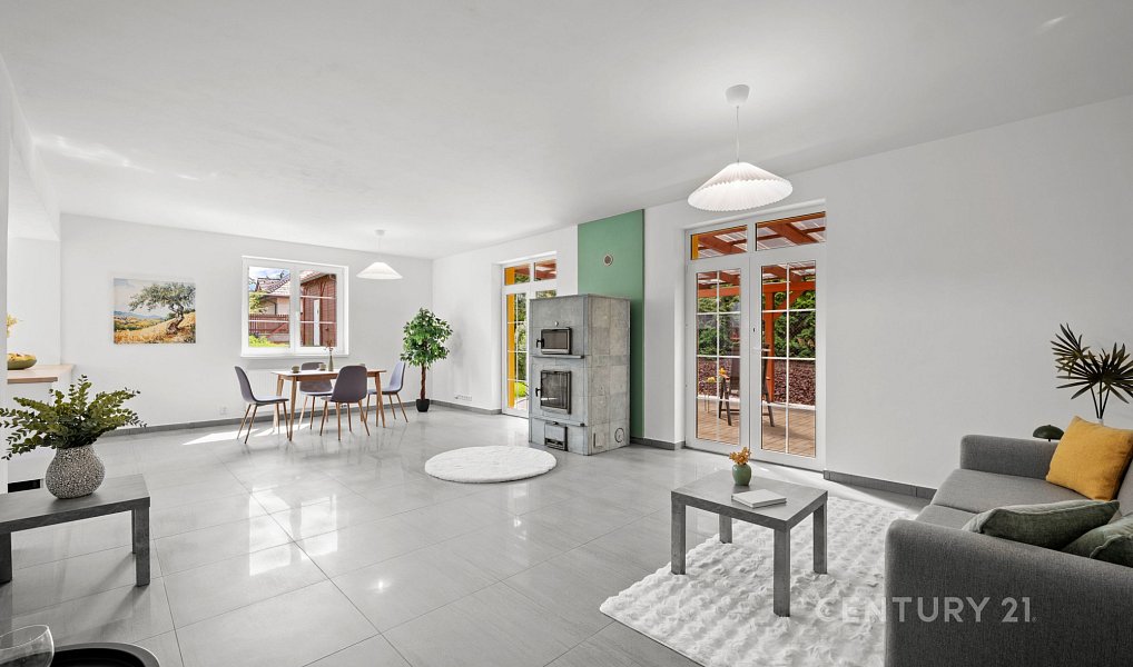 Prodej domu 252 m² s pozemkem 843 m², Ohrobec – náhled fotky 4