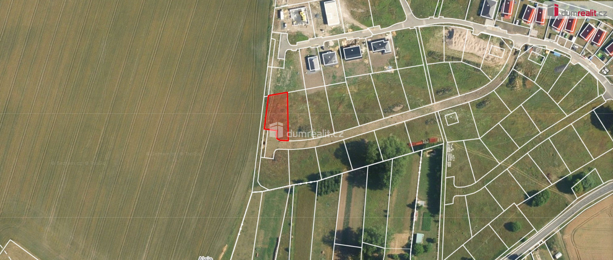Prodej stavebního pozemku 792 m² — photo 2