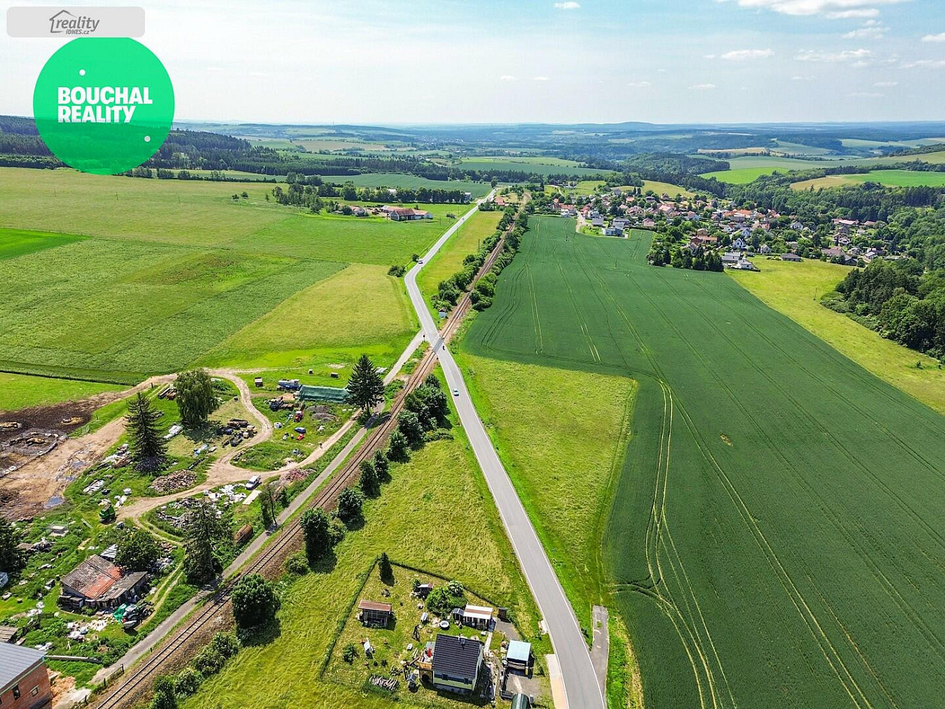 Prodej stavebního pozemku 1 207 m² – další