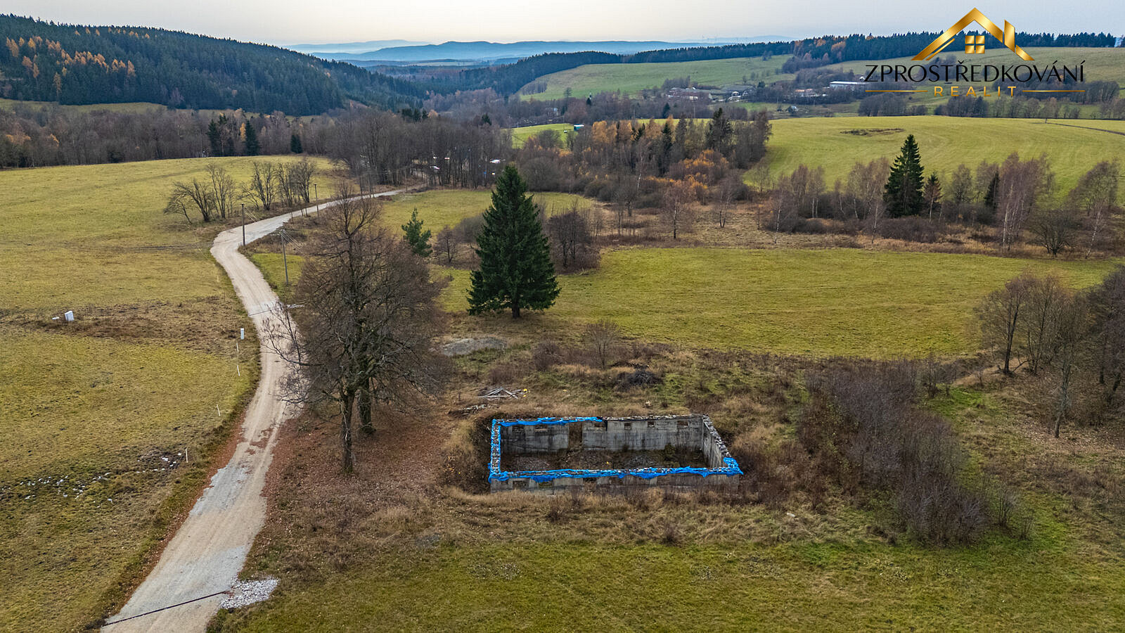 Prodej stavebního pozemku 598 m² – fotografie 5
