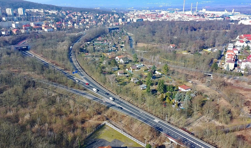 Prodej výrobních prostor 1 500 m², Teplice – náhled fotky 37