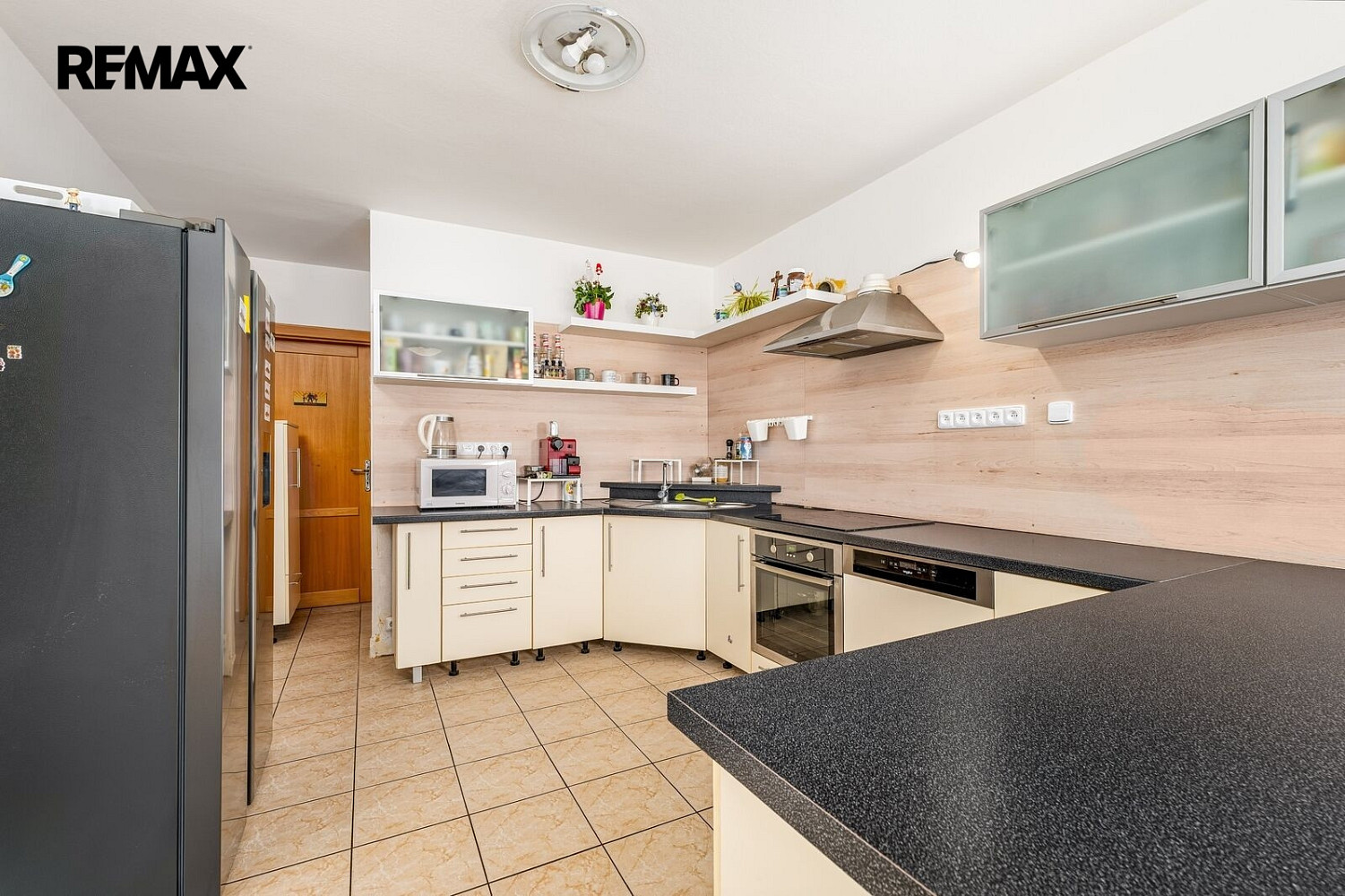 Prodej domu 180 m² s pozemkem 227 m² – fotografie 2