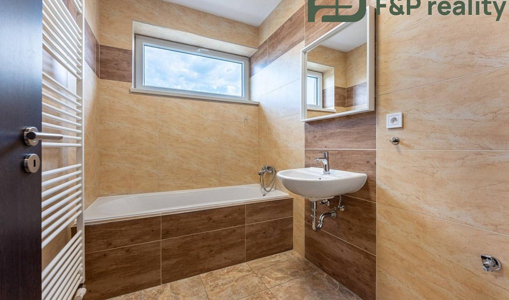 Pronájem bytu 2+kk 60 m², Velký Osek – náhled fotky 7