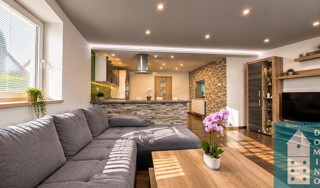Prodej domu 241 m² s pozemkem 341 m², Halenkovice – náhled fotky 11