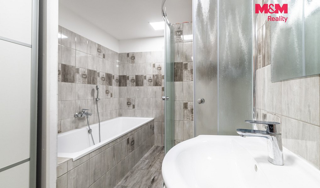 Prodej domu 422 m² s pozemkem 489 m², Otrokovice – náhled fotky 5