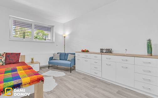 Pronájem bytu 1+kk 31 m², Svat. Čecha, Zlín - Prštné