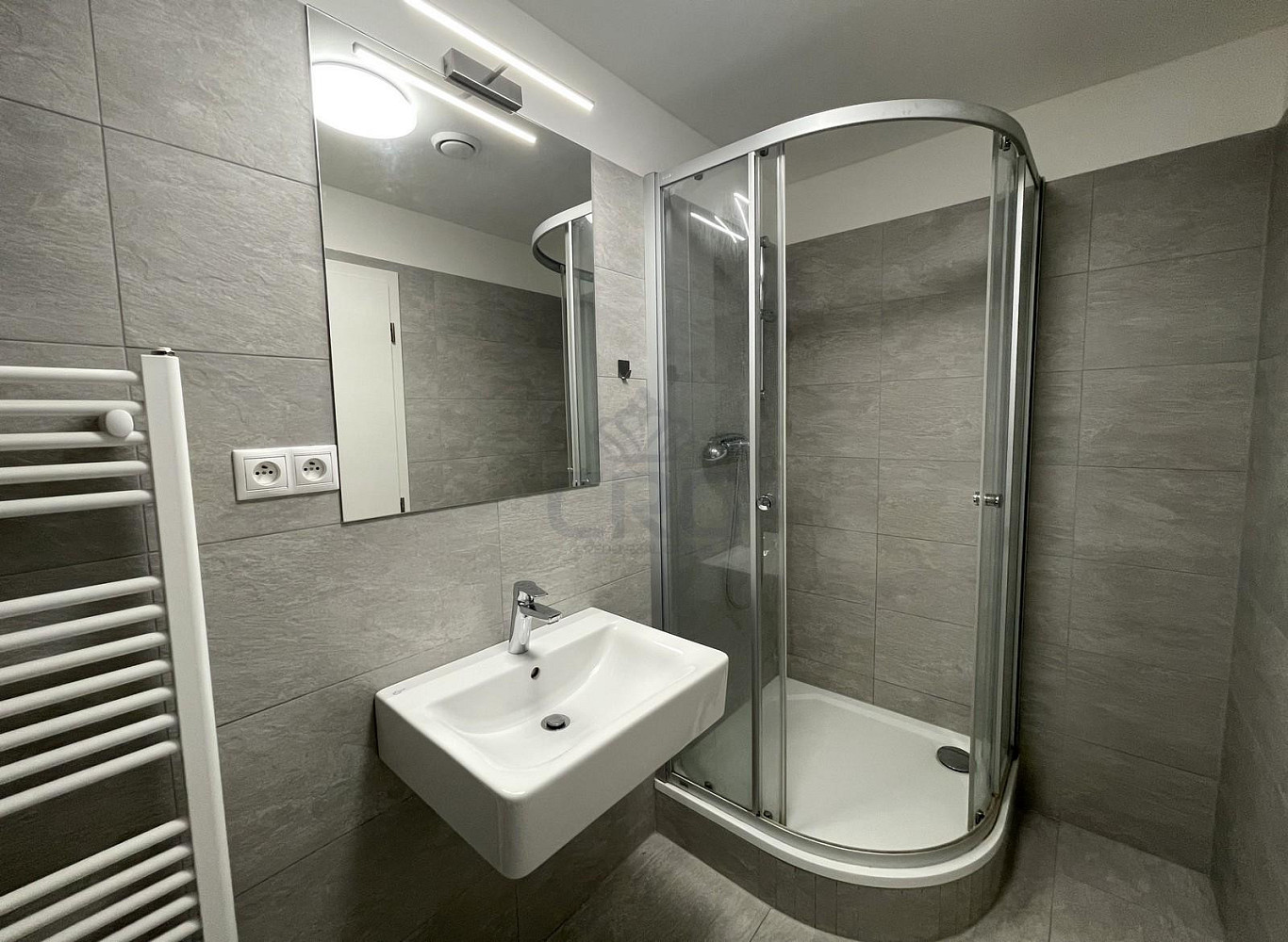 Pronájem bytu 2+kk 44 m² – fotografie 2