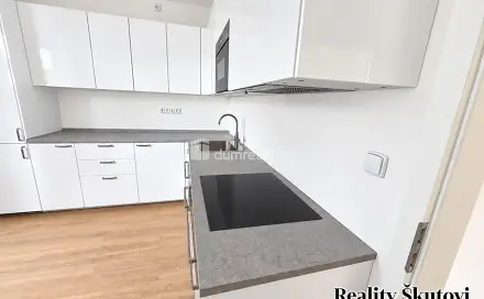 Pronájem bytu 2+1 70 m², Na Stráni, Ústí nad Labem - Klíše