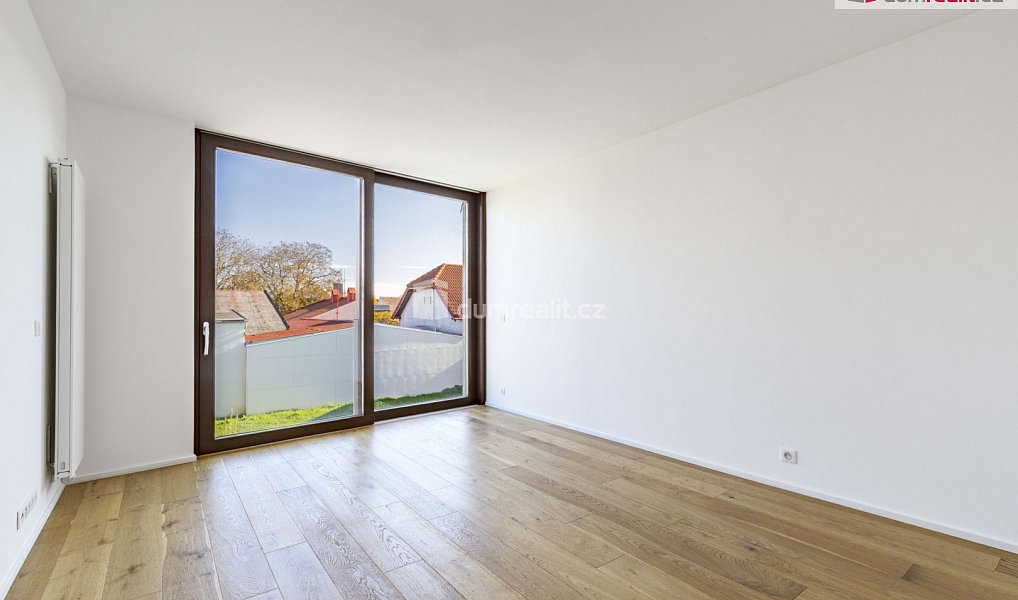 Prodej domu 378 m² s pozemkem 360 m², Praha – náhled fotky 10