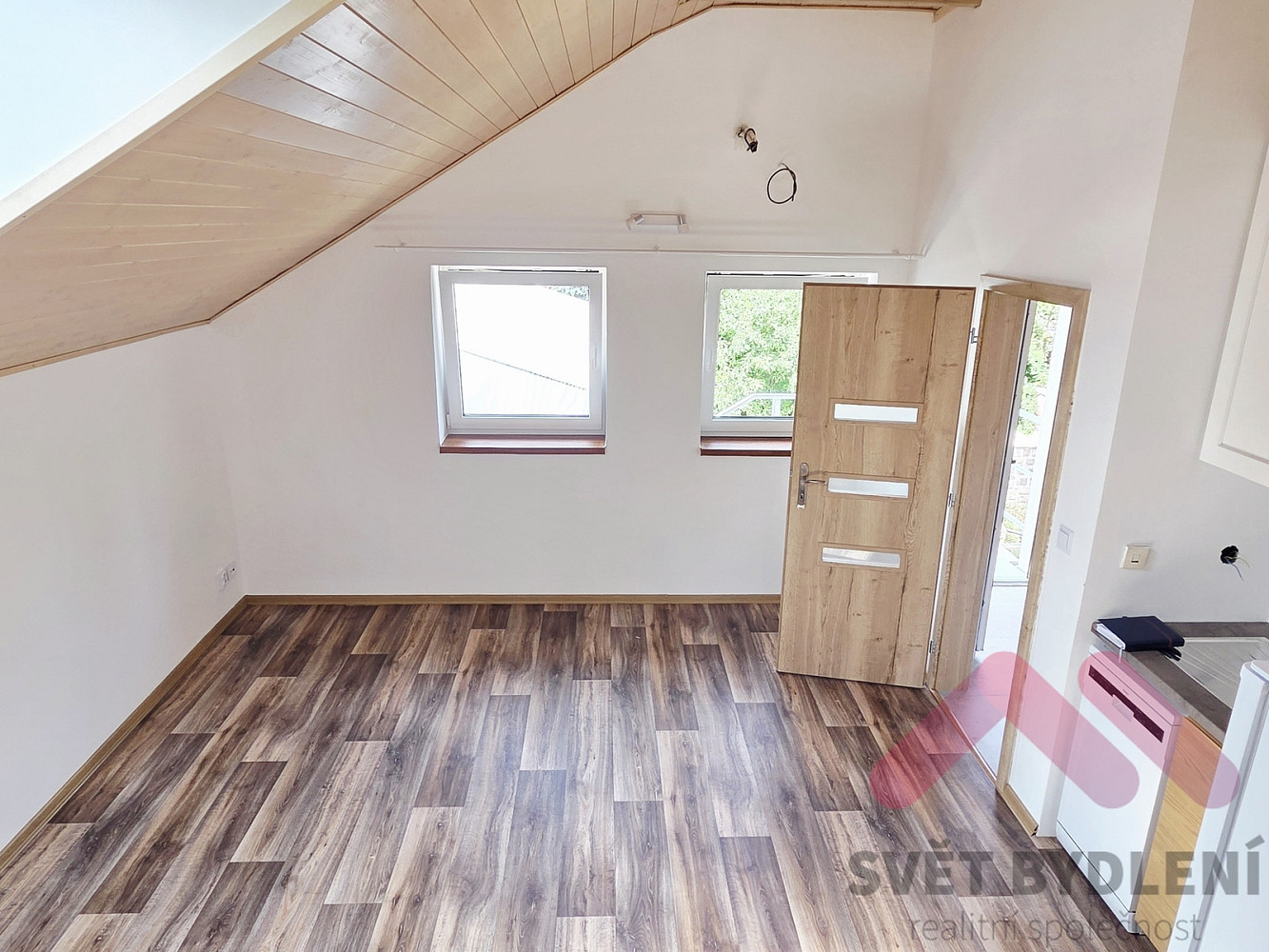 Pronájem bytu 3+kk 85 m² — photo 2