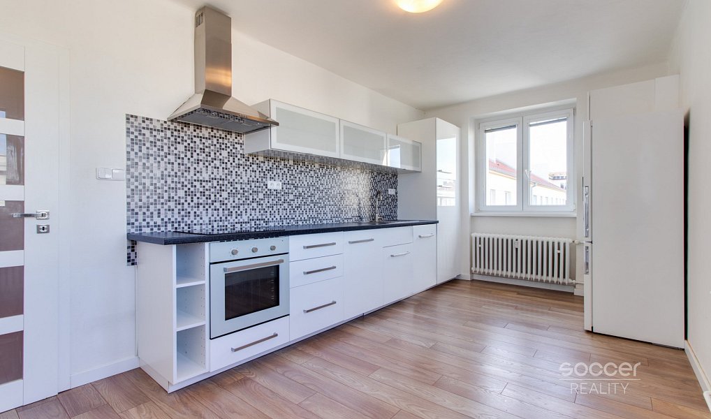 Pronájem bytu 2+1 77 m², Praha – náhled fotky 2