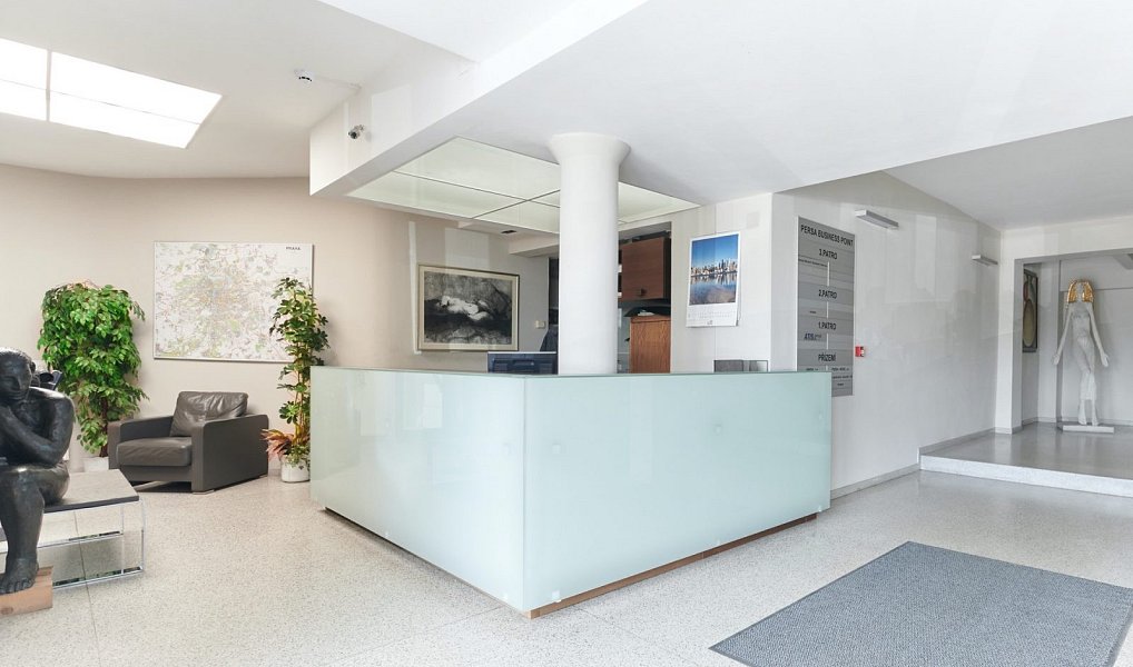 Pronájem kanceláře 861 m², Praha – náhled fotky 2