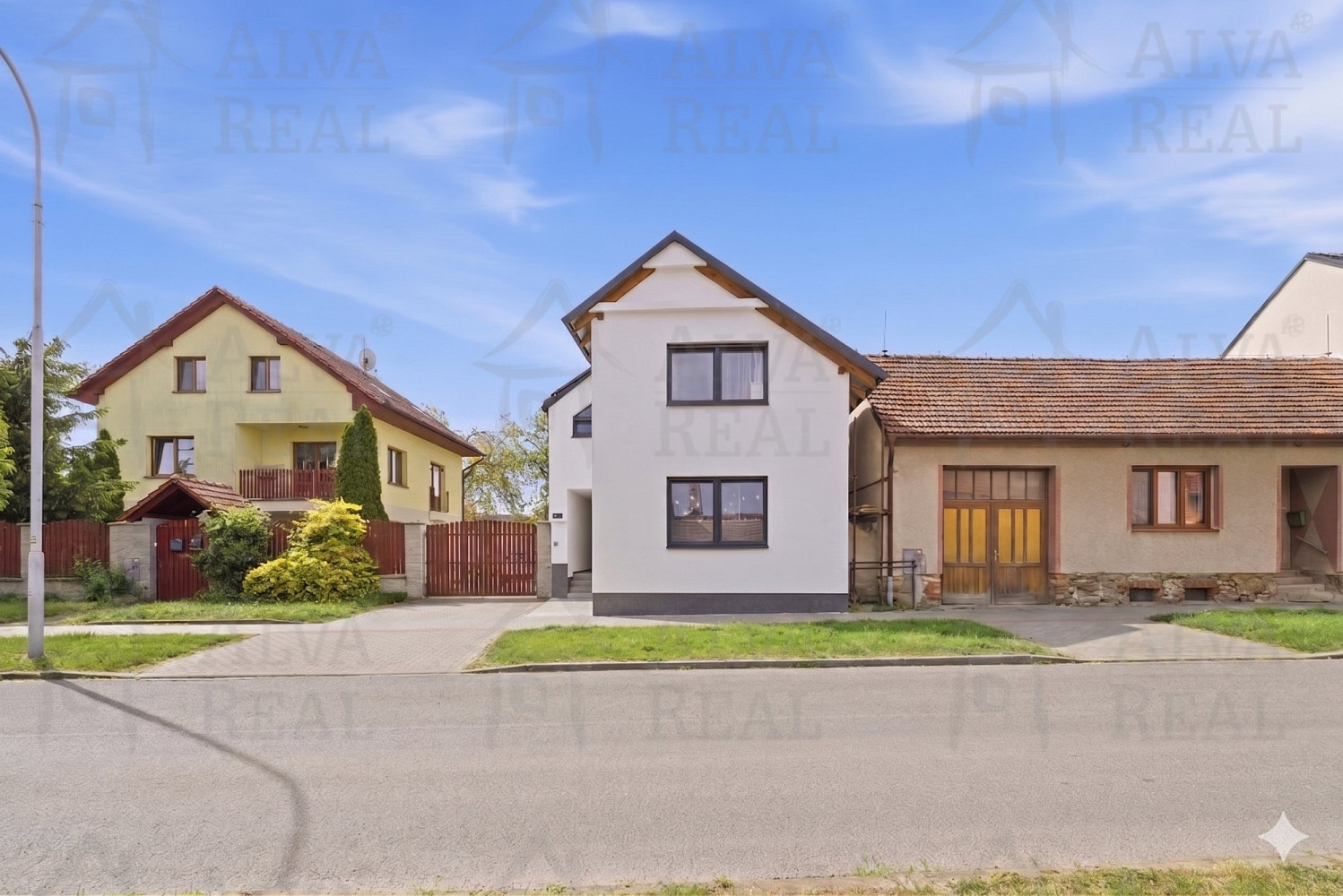 Prodej domu 197 m² s pozemkem 166 m² – fotografie 3