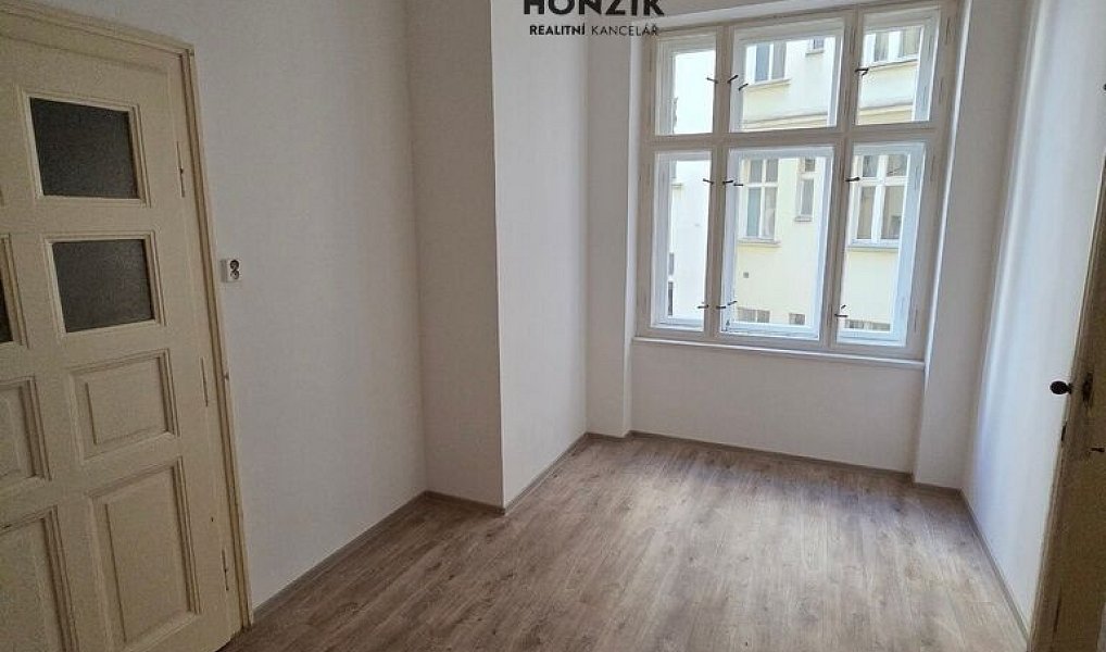 Prodej bytu 3+1 91 m², Praha – náhled fotky 3