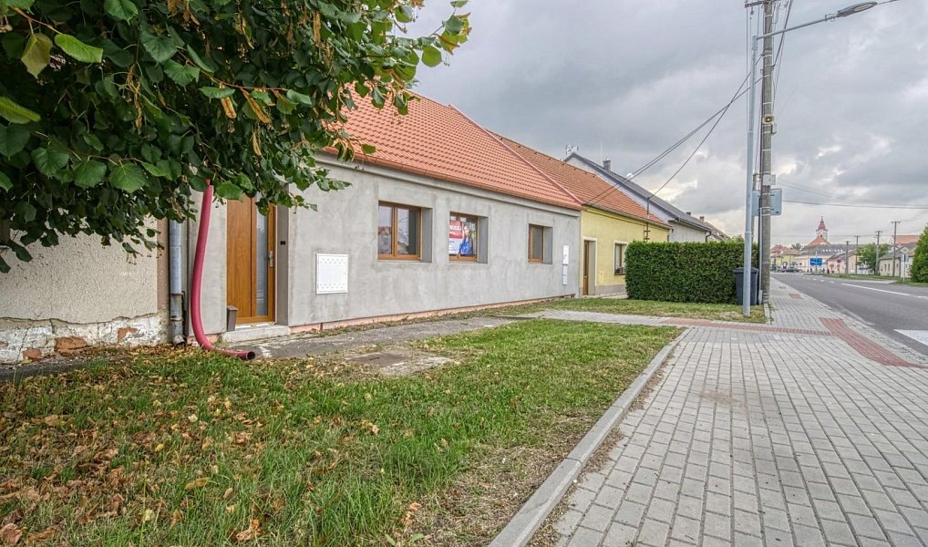 Prodej domu 162 m² s pozemkem 605 m², Hevlín – náhled fotky 22
