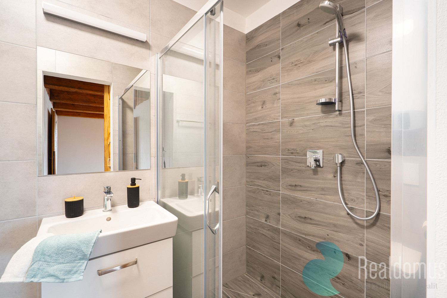 Pronájem bytu 1+kk 53 m² – pohled 5