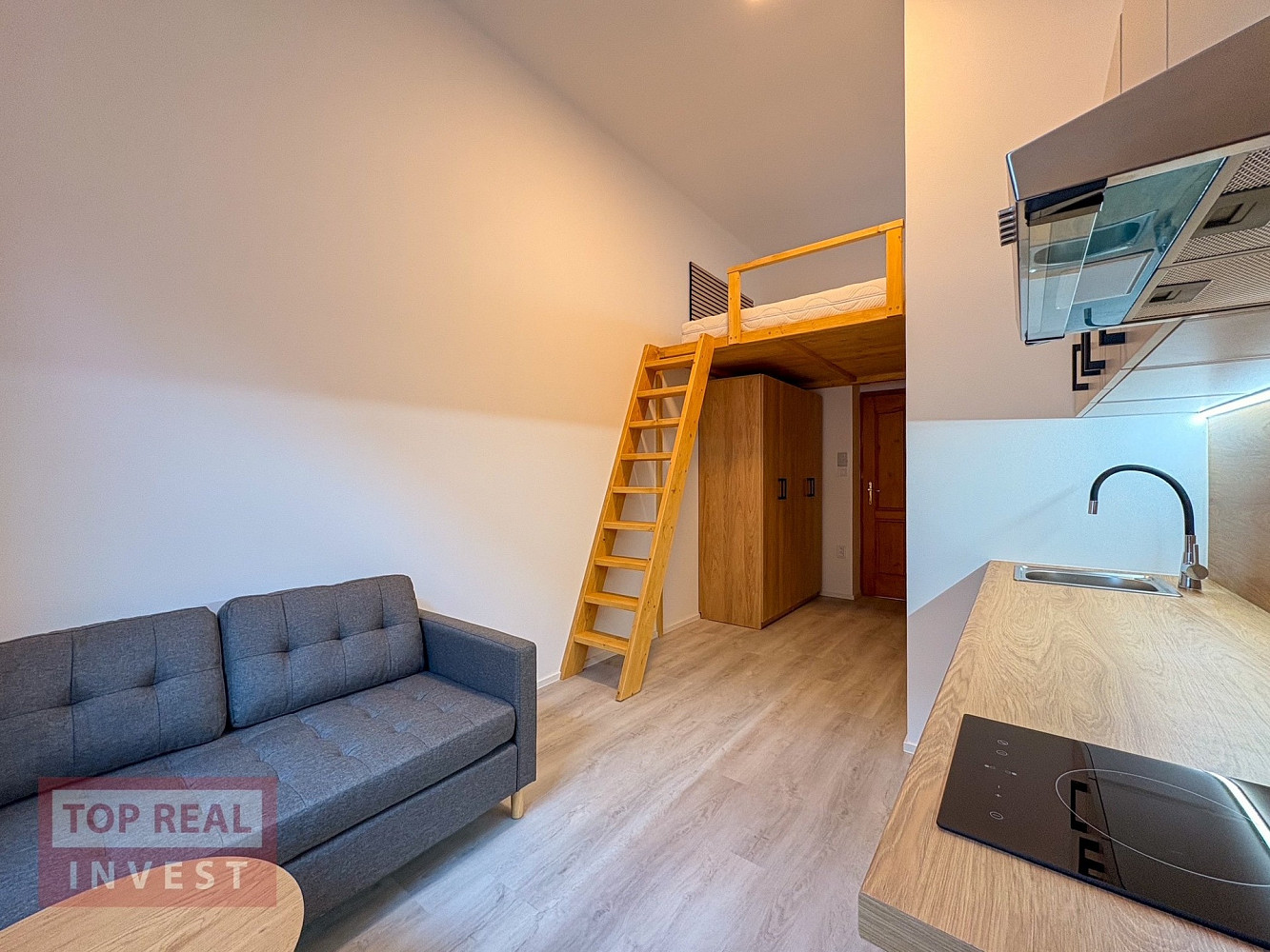 Pronájem bytu 1+kk 15 m² – pohled 3