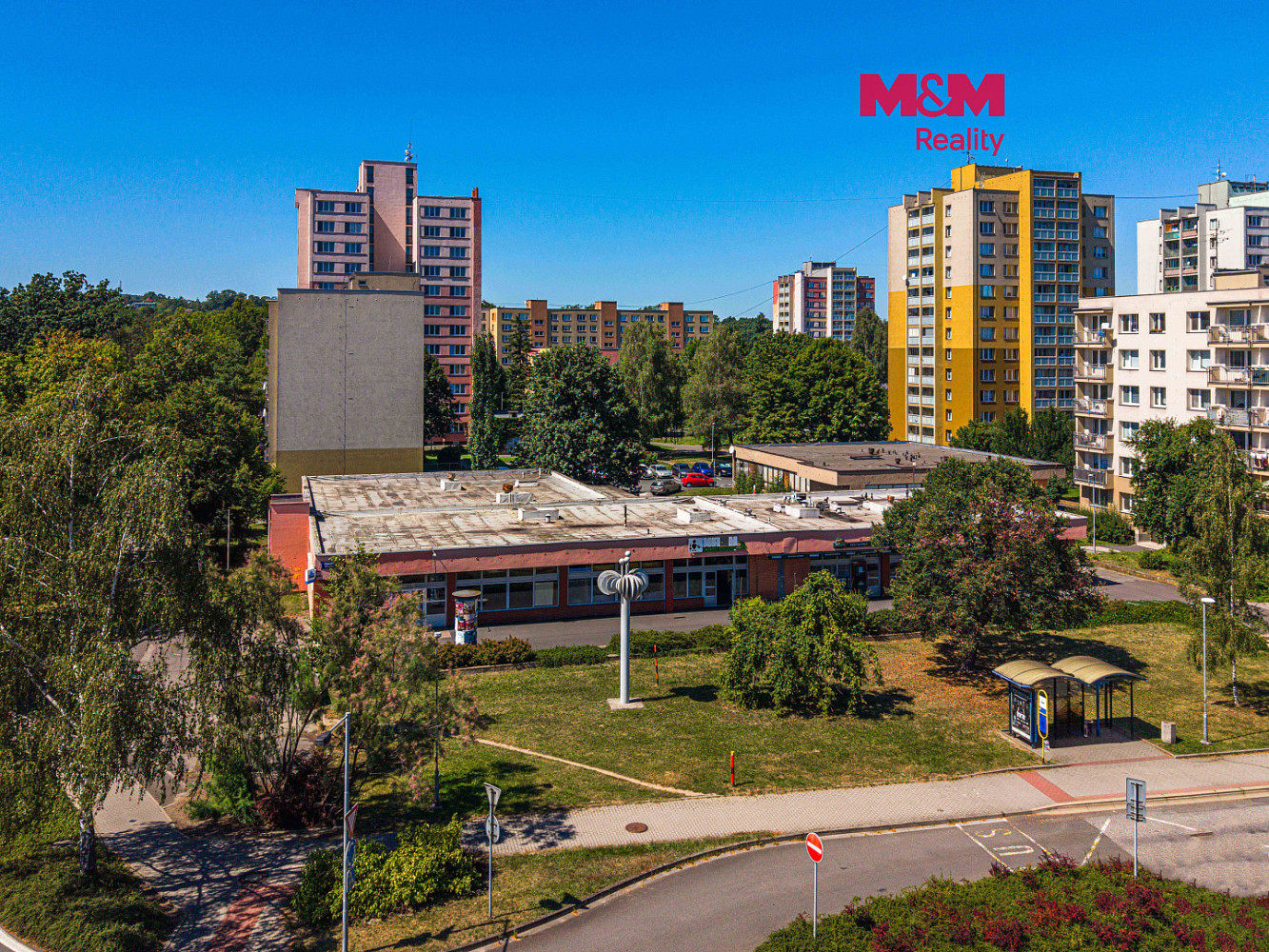 Prodej obchodních prostor 900 m²