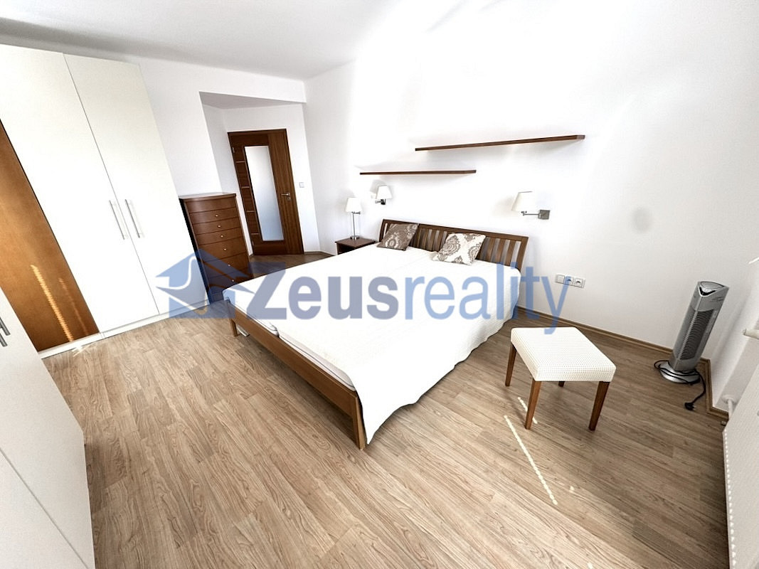 Pronájem bytu 1+1 64 m² - Mehr