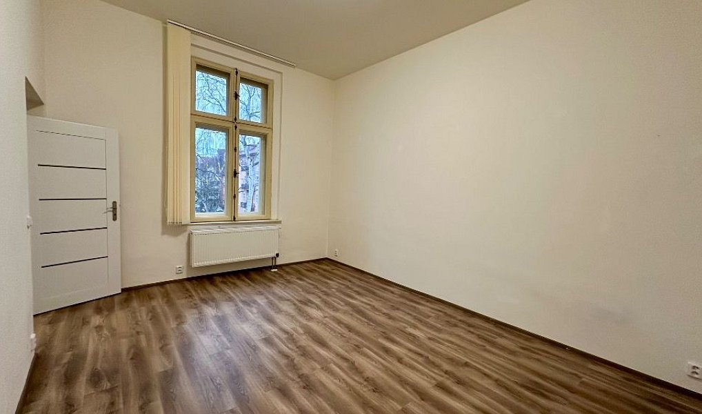 Pronájem bytu 2+kk 44 m², Cheb – náhled fotky 4