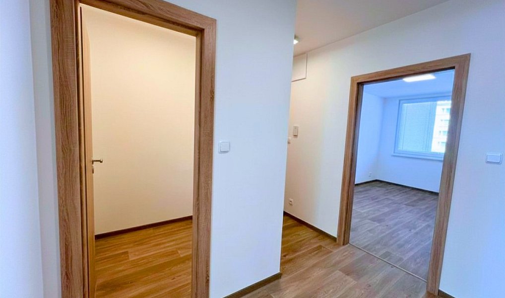 Pronájem bytu 3+kk 72 m², Praha – náhled fotky 13