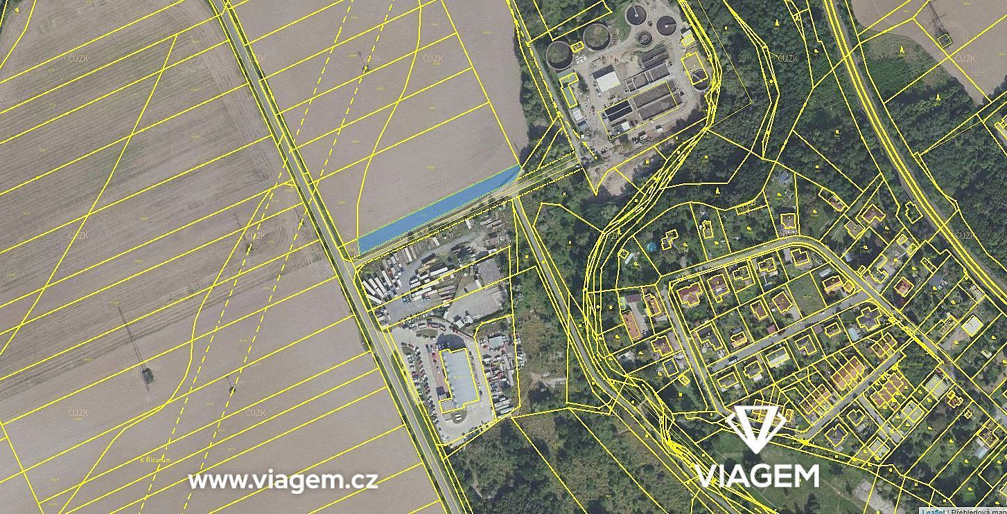 Prodej pole 1 296 m²