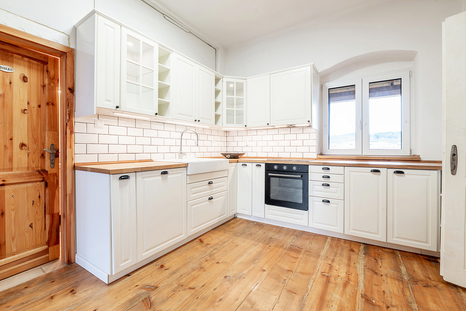 Prodej domu 240 m² s pozemkem 354 m² — photo 2