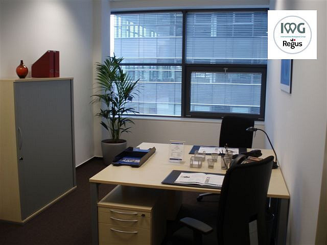 Pronájem kanceláře 30 m² — photo 4