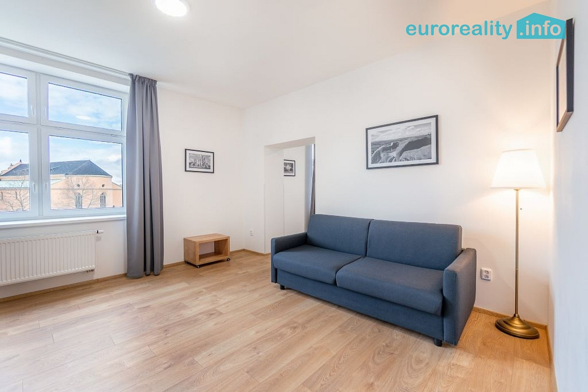 Pronájem bytu 2+1 73 m² – fotografie 2