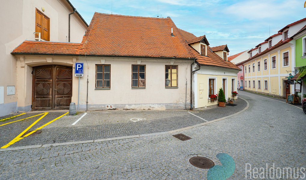 Prodej ubytovacího objektu 300 m², Třeboň – náhled fotky 5