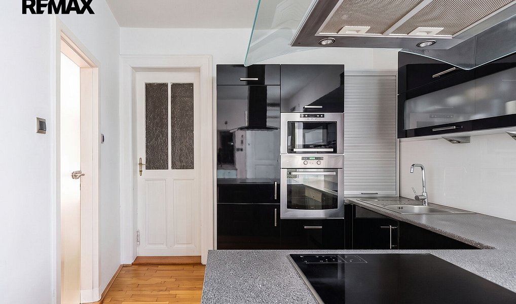 Prodej bytu 3+1 80 m², Praha – náhled fotky 12