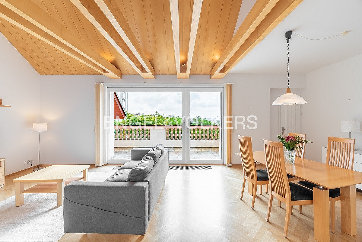 Pronájem bytu 5+1 163 m²