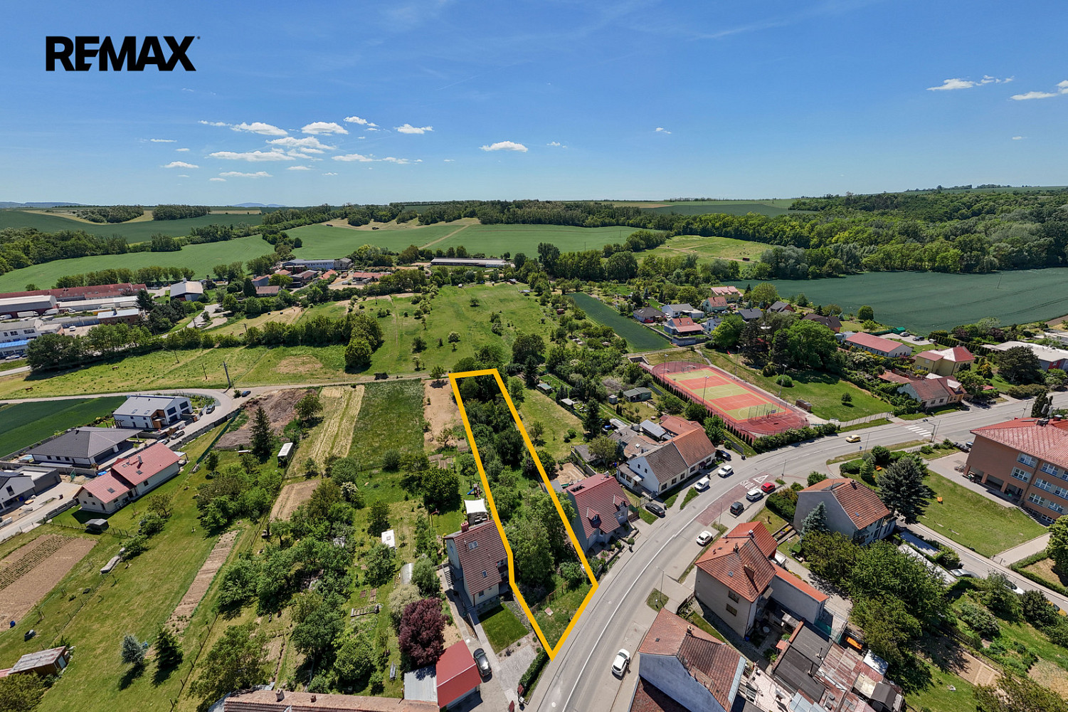 Prodej stavebního pozemku 1 659 m²